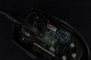 罗技g102鼠标如何更换数据线？