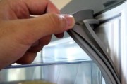 冰箱后有水珠怎么去除？快速有效的解决方法是什么？