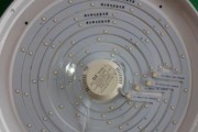 水晶LED灯坏了怎么办（解决水晶LED灯故障的关键步骤）