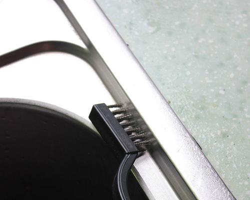 不锈钢油烟机消毒清洗方法（保持清洁卫生）
