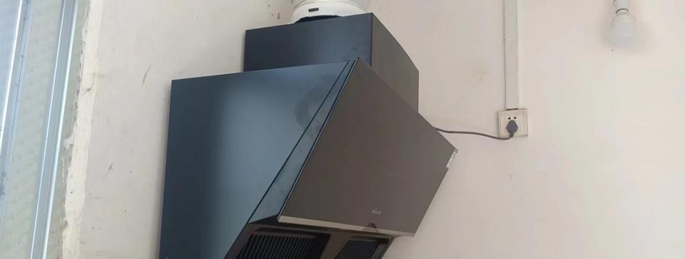 侧顶式油烟机的清洗方法（保持厨房清洁）
