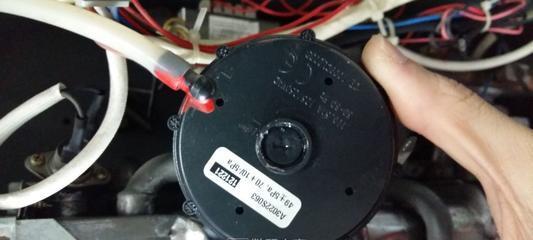 家用热水器故障处理方法（让你快速解决热水器故障的秘诀）