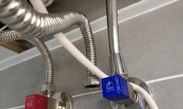 热水器包裹箱拆卸步骤是什么？