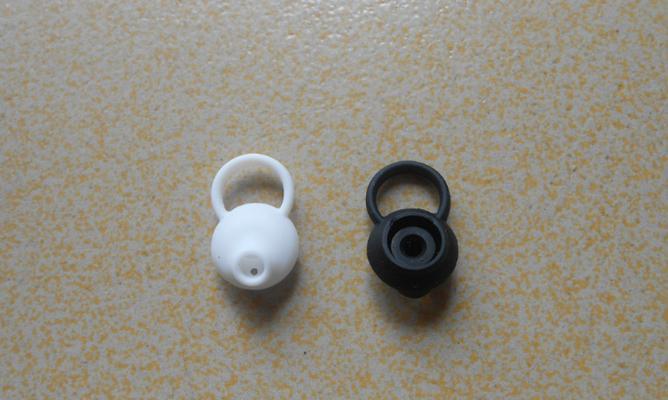 有线蓝牙耳机胶套使用技巧是什么？耐用性如何？