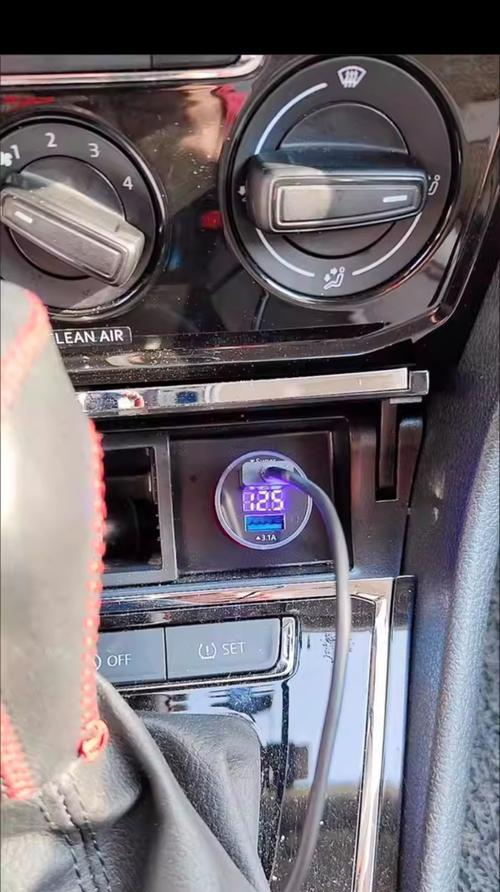 车载usb充电器使用方法是什么？