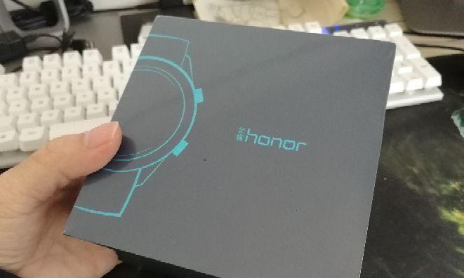 智能手表喇叭的包装箱名称是什么？