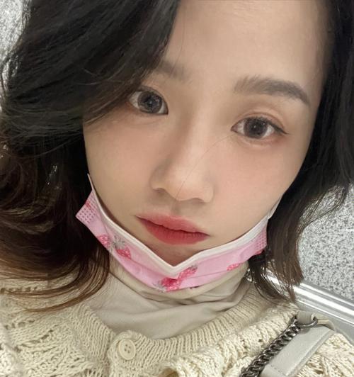 男人自拍用苹果手机有何含义？