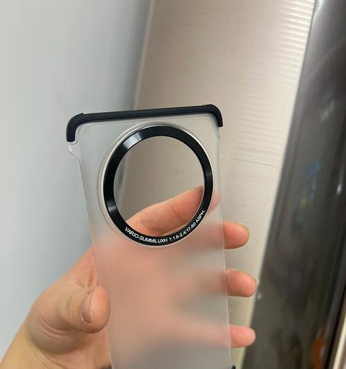 华为mate60pro手机壳多孔原因？这个孔有什么作用？