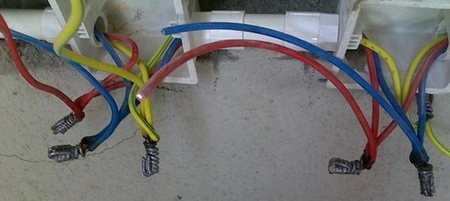 电脑充电器上的胶布如何清理？清理胶布有哪些安全方法？