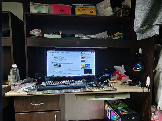 宿舍台式电脑线缆如何隐藏？