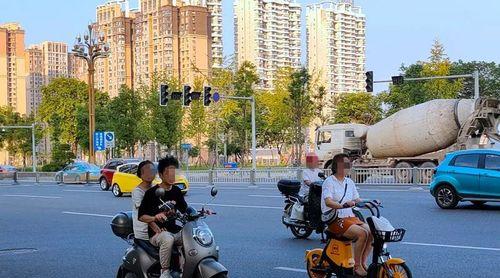 开电瓶车的难点在哪里？如何快速掌握技巧？