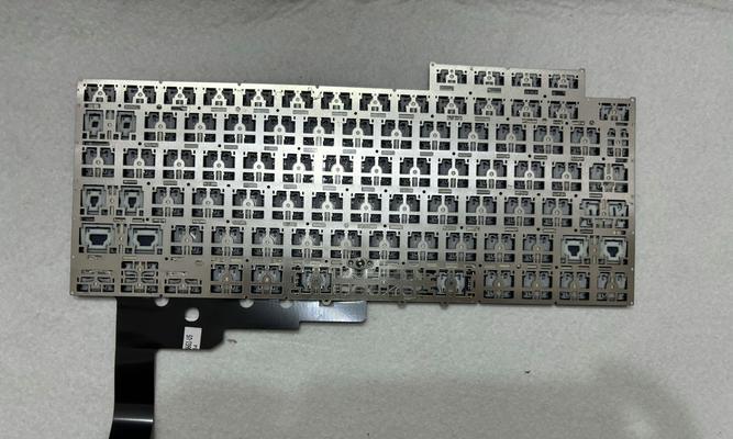 联想键盘键帽如何正确拆卸？