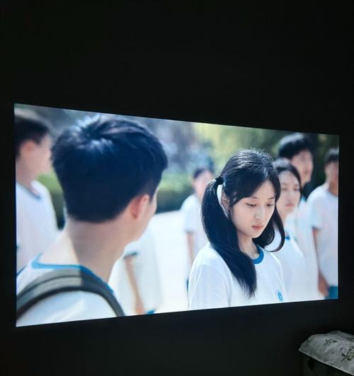 如何设置投影仪投射到电视屏幕？设置步骤是什么？