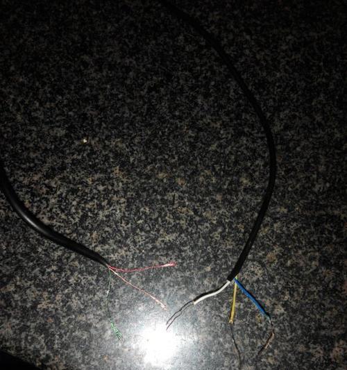 低音炮音箱补洞怎么补的？补洞方法有哪些？