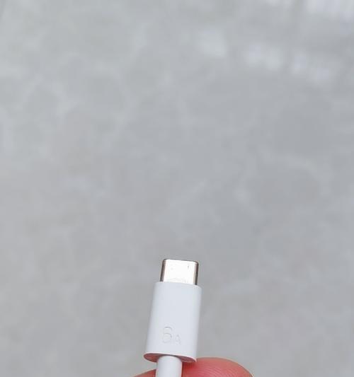 荣耀手机数据充电线的正确使用方法是什么？使用中应注意什么？