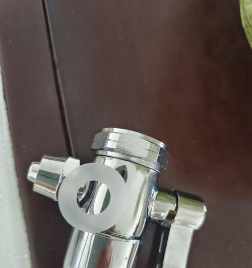 解决净水器开关问题的修理方法（快速修复净水器开关故障，让您的净水器重新恢复正常运行）