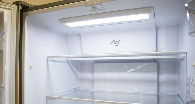 如何拆卸松下冰箱的接水盘（简单步骤让您轻松拆卸冰箱接水盘）