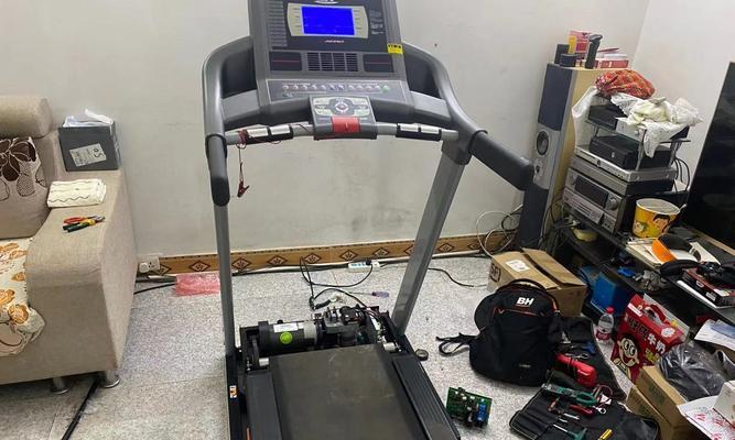 跑步机皮带旋转修理指南（轻松解决跑步机皮带旋转问题）