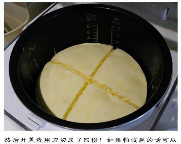 电饭煲蛋糕收缩的原因及解决方法（揭秘电饭煲蛋糕收缩的奥秘与如何避免）