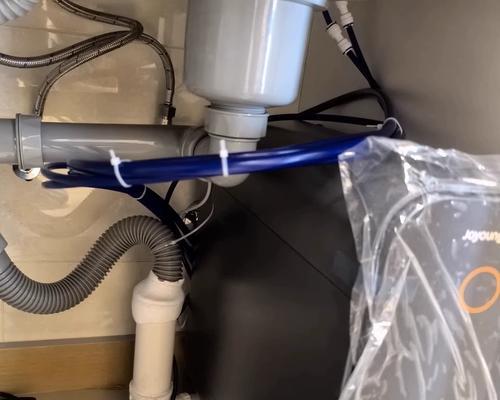 解决九阳净水器水管漏水的方法（简单实用的修复技巧）